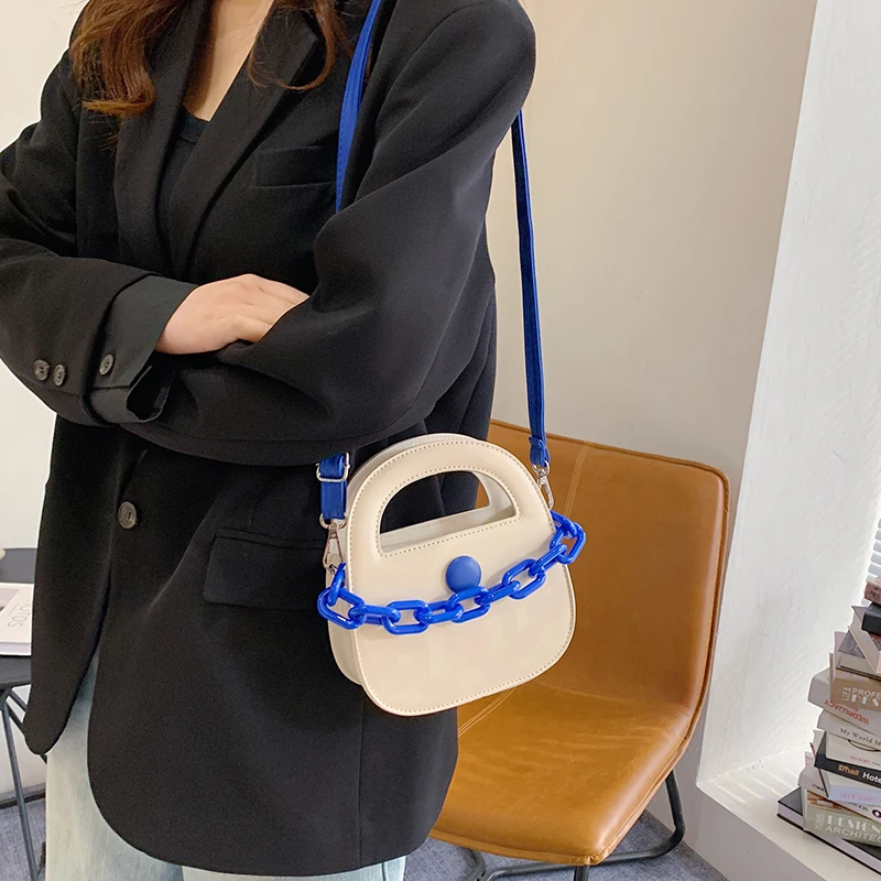 Big Chain Women's Bag 2022 Trend PU Leather Crossbody Shoulder Bag Luxury Designer Handbag Korean Fashion Tote Messenger Bag Y2K
Big Chain Women's Bag 2022 Trend PU Leather Crossbody Shoulder Bag Luxury Designer Handbag Korean Fashion Tote Messenger Bag Y2K