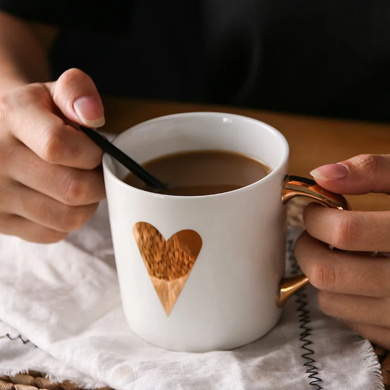 Golden Silver Love Heart Stripe Porcelain Cups Luxury Nordic Coffee Cup Bone China Kitchen Table Ware Couple Mugs For Tea Milk Golden Silver Love Heart Stripe Porcelain Cups Luxury Nordic Coffee Cup Bone China Kitchen Table Ware Couple Mugs For Tea Milk
