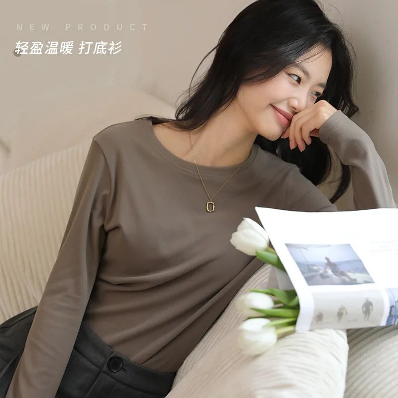 

Autumn winter puffy velvet bottoming with round neck shirt and long sleeve , slim and semi-high neck casual sweater.