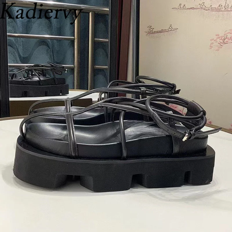 Сандалии женские из натуральной кожи, пляжная обувь на платформе, узкие ремешки, римские сандалии, толстая подошва, цвет черный, лето
Сандалии женские из натуральной кожи, пляжная обувь на платформе, узкие ремешки, римские сандалии, толстая подошва, цвет черный, лето