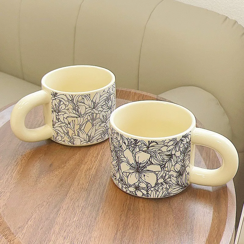 Nordic series French high-end ceramic mugs with creative black and white high beauty coffee cups, line cups, milk cups
Nordic series French high-end ceramic mugs with creative black and white high beauty coffee cups, line cups, milk cups