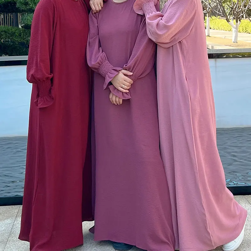Muslim Long Dresses Under Abaya Inner Dress Women Crepe Smocked Cuffs Islamic Clothing Casual Dubai Turkey Modest Hijab Robe
Muslim Long Dresses Under Abaya Inner Dress Women Crepe Smocked Cuffs Islamic Clothing Casual Dubai Turkey Modest Hijab Robe