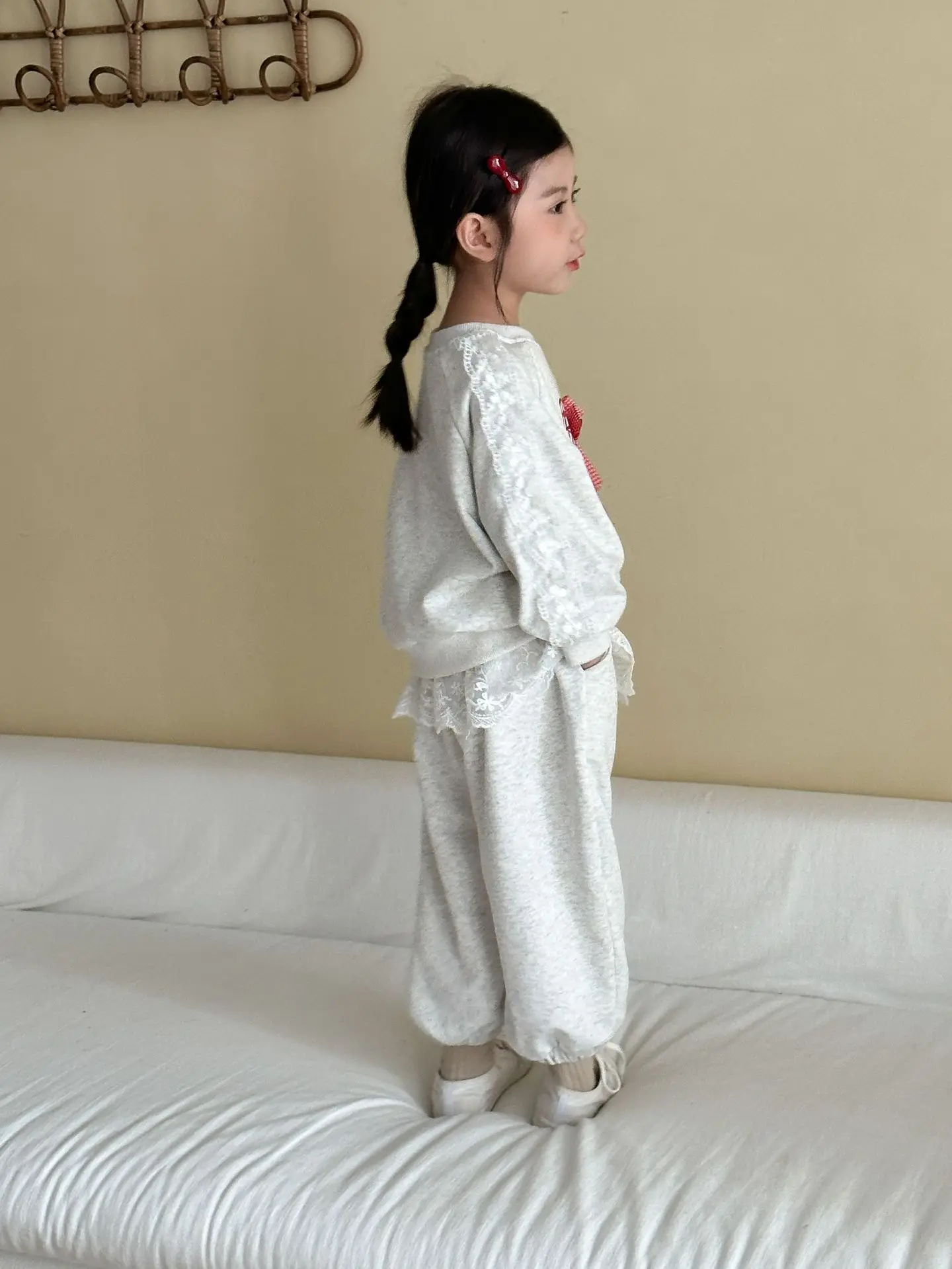 2025 Autumn New Children Long Sleeve Clothes Set Girls Lace Bow Sweatshirt + Sweat Pants 2pcs Suit Cotton Kids Casual Outfits 14 Sd59bd5a4aab14256bff791efb712257aY