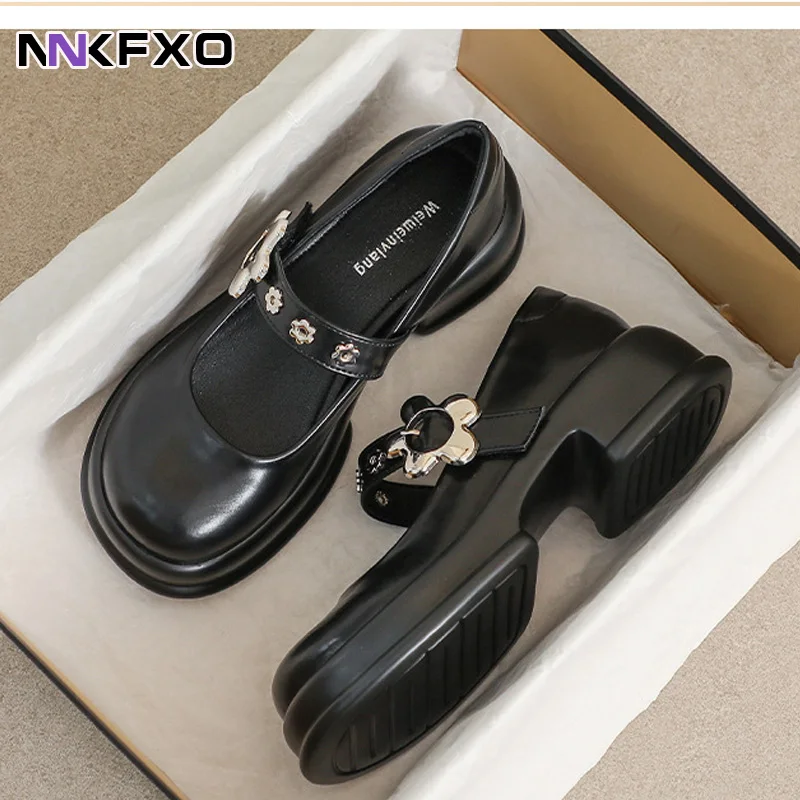 Retro Thick Heel Mary Jane Shoes Women's 2023 Patent Leather Women's Round Toe Thick Heel Shoes
Retro Thick Heel Mary Jane Shoes Women's 2023 Patent Leather Women's Round Toe Thick Heel Shoes