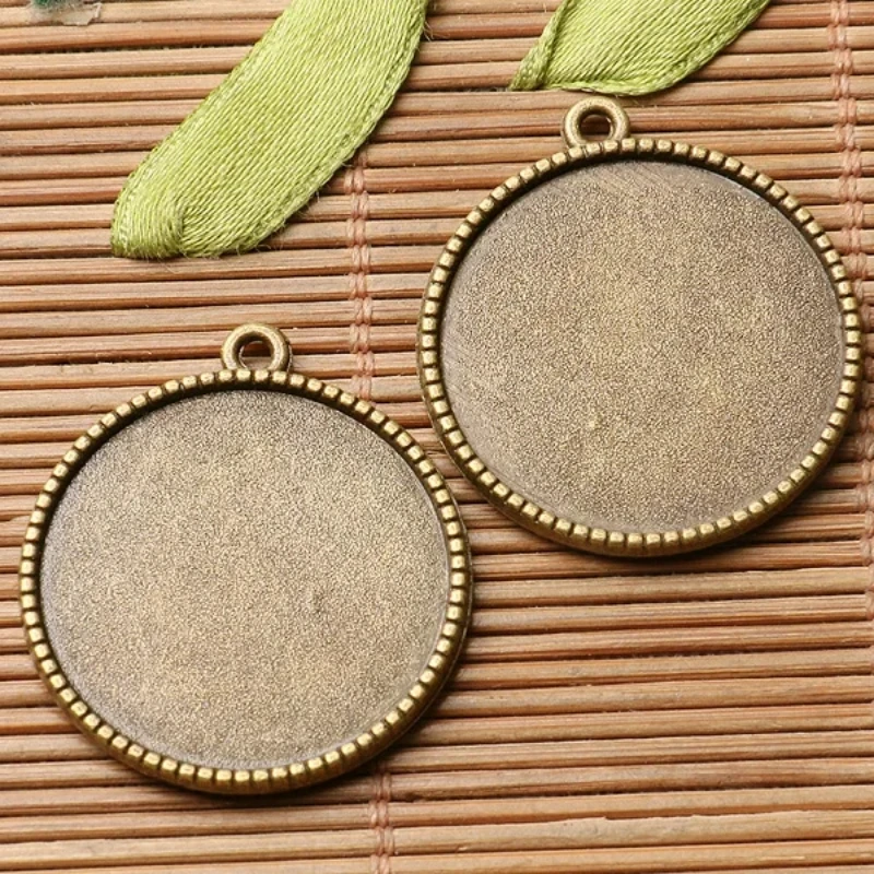 Antiqued Bronze Color 2sided Round Cabochon Setting In 10/12/14/16/18/20/25mm To Choose Lot 10pcs Pendants Jewelry Making
Antiqued Bronze Color 2sided Round Cabochon Setting In 10/12/14/16/18/20/25mm To Choose Lot 10pcs Pendants Jewelry Making