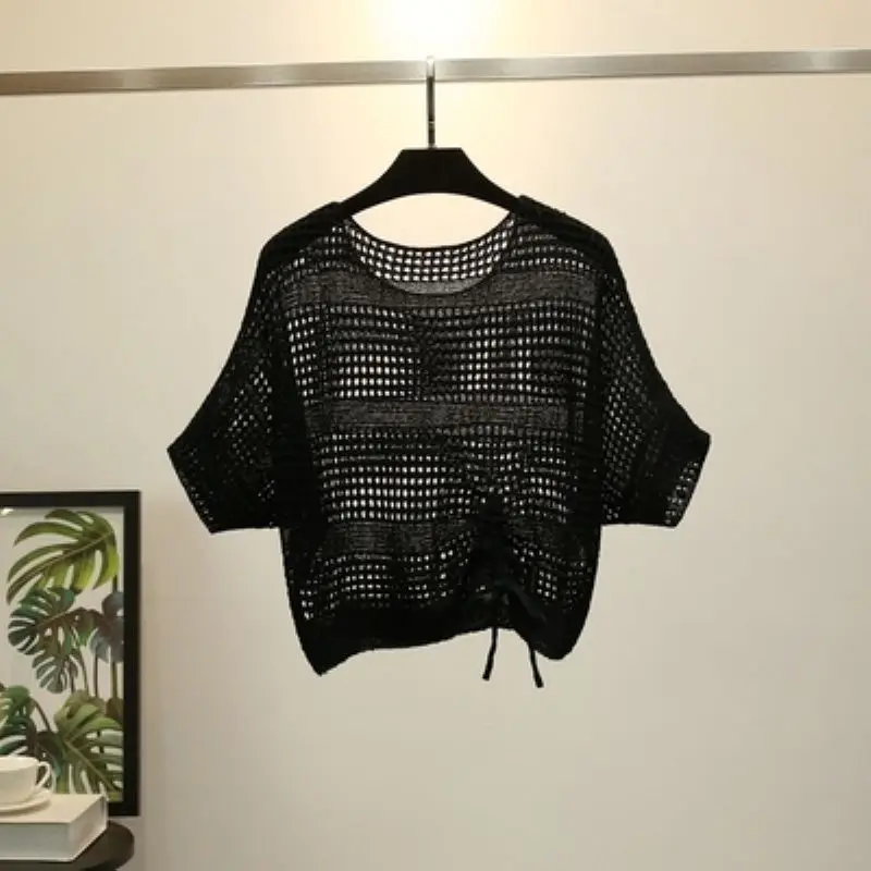 2022 Summer New Lady V-neck Short Hollow Knitted Women's Hollowed out Short Sleeved Knitted Sunscreen clothes Black
2022 Summer New Lady V-neck Short Hollow Knitted Women's Hollowed out Short Sleeved Knitted Sunscreen clothes Black