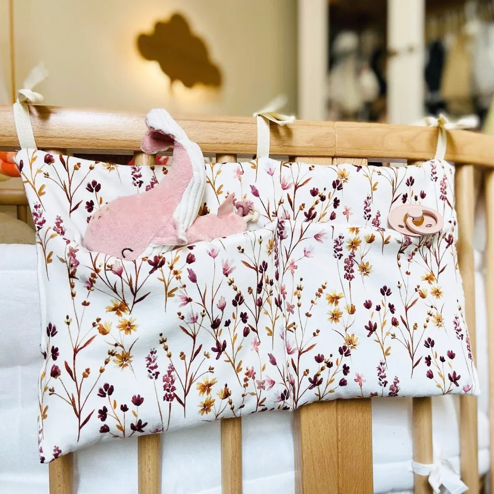 Baby Crib Storage Bag Wet Bag Portable Nappy Bag Organizer Newborn Bed Headboard Diaper Bag for Kids Baby Bedding Stuff
Baby Crib Storage Bag Wet Bag Portable Nappy Bag Organizer Newborn Bed Headboard Diaper Bag for Kids Baby Bedding Stuff