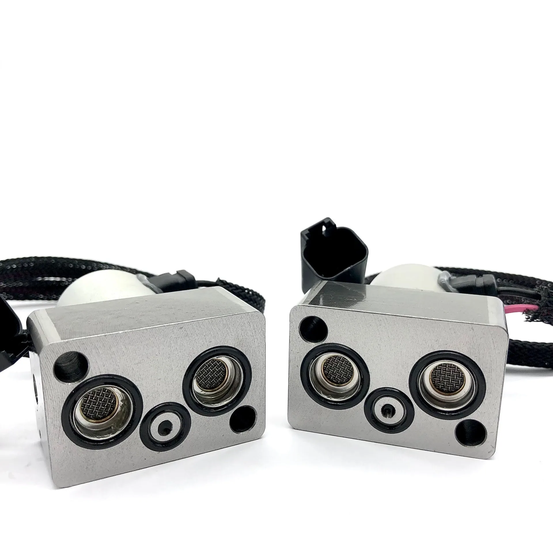 Suitable for excavator Komatsu PC200-7 200 300 350-8 pilot pump main pump proportional solenoid valve 702-21-57400 7022157400
Suitable for excavator Komatsu PC200-7 200 300 350-8 pilot pump main pump proportional solenoid valve 702-21-57400 7022157400