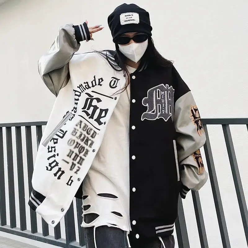 Retro Letter Embroidery Baseball Jacket Men Hip-Hop Women Design Stitching Jacket Bomber Streetwear Casual Outwear Tops Winter
Retro Letter Embroidery Baseball Jacket Men Hip-Hop Women Design Stitching Jacket Bomber Streetwear Casual Outwear Tops Winter
