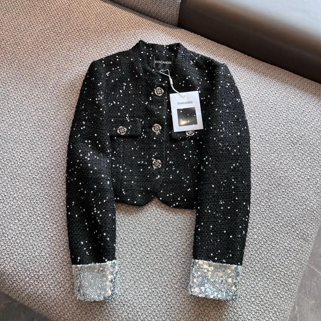 EVACANDIS High Quality Women New Tweed Sequins Single Breasted Coat Chic Solid High Street Office Lady Luxury O-Neck TopsJacket
EVACANDIS High Quality Women New Tweed Sequins Single Breasted Coat Chic Solid High Street Office Lady Luxury O-Neck TopsJacket