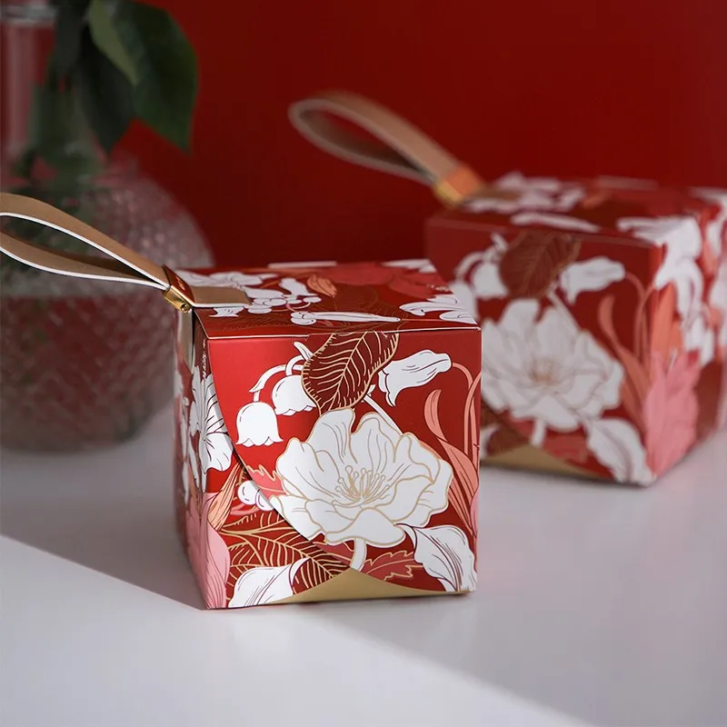 Portable Wedding Square Gift Box Retro Flower With Exquisite Souvenir Candy Chocolate Wedding Decoration Supplies Tray Box
Portable Wedding Square Gift Box Retro Flower With Exquisite Souvenir Candy Chocolate Wedding Decoration Supplies Tray Box