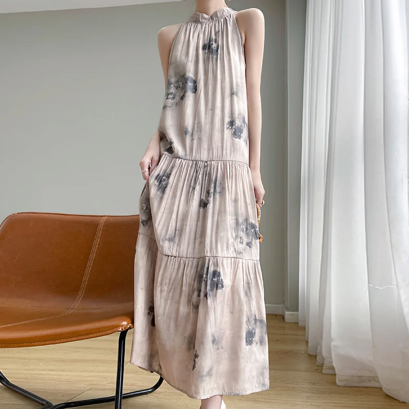 Thin Satin Neck Dress in Summer Sexy and Beautiful Back Fairy Long Dress Sleeveless Vest Beach Dress
Thin Satin Neck Dress in Summer Sexy and Beautiful Back Fairy Long Dress Sleeveless Vest Beach Dress