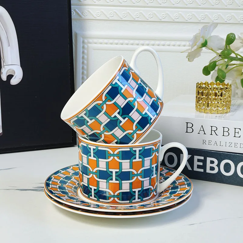 European Style Bone China Runway Coffee Cup Large Capacity Afternoon Tea Cup Coffee Cup Ceramic Gift
European Style Bone China Runway Coffee Cup Large Capacity Afternoon Tea Cup Coffee Cup Ceramic Gift