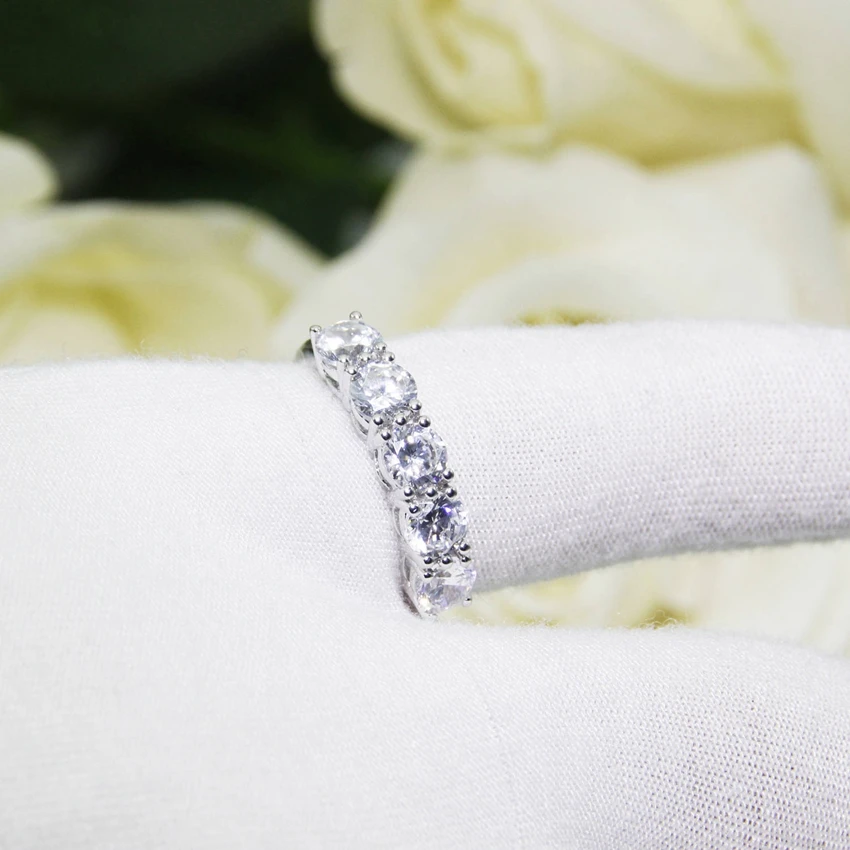 Each 0.4ct Round Cut D Color Moissanite Center,18K White GoldWedding Ring,Pave Set Style
Each 0.4ct Round Cut D Color Moissanite Center,18K White GoldWedding Ring,Pave Set Style