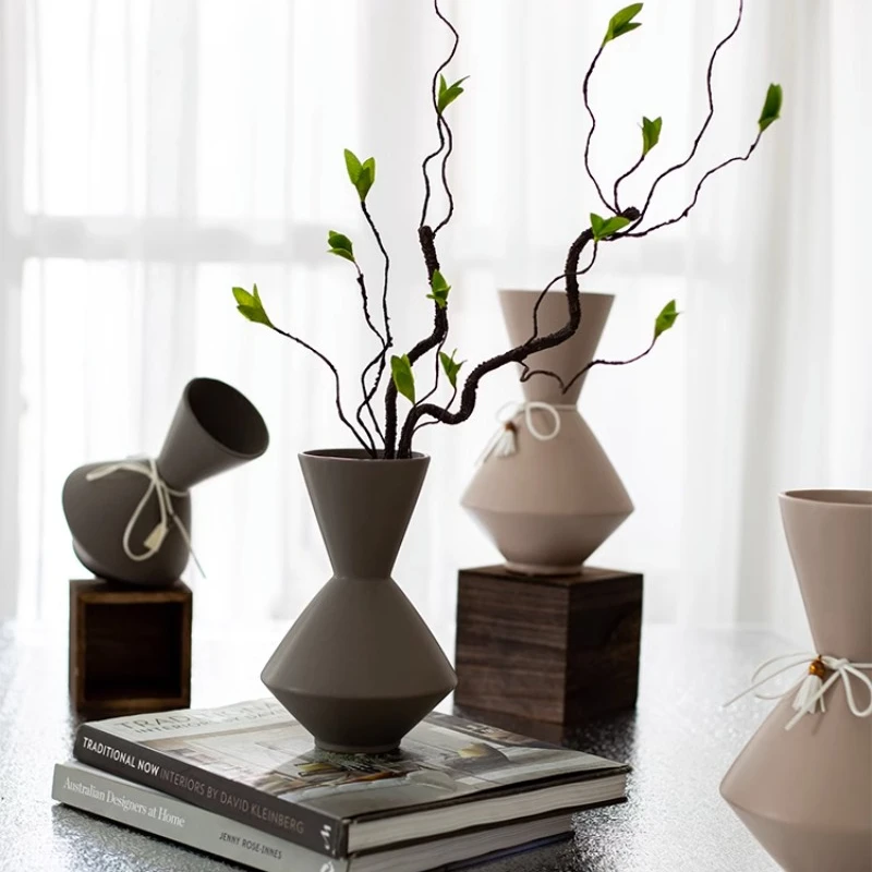 Nordic Geometric Ceramic Art Vase, Flower Arrangement Living Room Dining Table Bedroom Dry Flower Ceramic Vase Ornaments
Nordic Geometric Ceramic Art Vase, Flower Arrangement Living Room Dining Table Bedroom Dry Flower Ceramic Vase Ornaments