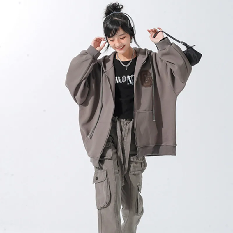 2022 Autumn and Winter New Sweater Hoodie Easy Leisure Time Grey Apricot Color Free Shipping
2022 Autumn and Winter New Sweater Hoodie Easy Leisure Time Grey Apricot Color Free Shipping