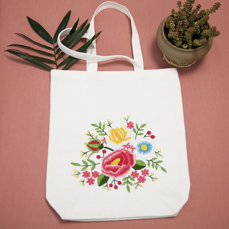 Charming Su Embroidery DIY Single Shoulder Bag with Stitching and 3D Embroidered Flowers on Kiss-Lock Closure
Charming Su Embroidery DIY Single Shoulder Bag with Stitching and 3D Embroidered Flowers on Kiss-Lock Closure