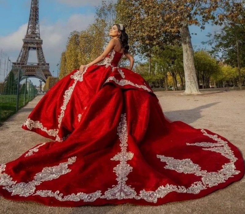 Lorencia Red Quinceanera Dress 2023 Embroidery Ball Gown Lace Applique Sequins Bead Mexican Sweet 16 Vestidos De XV Anos YQD382
Lorencia Red Quinceanera Dress 2023 Embroidery Ball Gown Lace Applique Sequins Bead Mexican Sweet 16 Vestidos De XV Anos YQD382