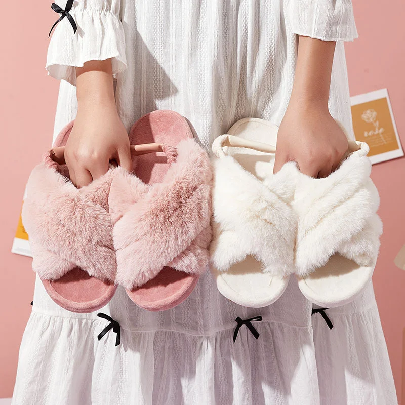 Solid Faux Fur Women's Slippers Fashion Warm Plush Comfort Female Slippers Autumn Winter Soft Elastic Band Ladies Outdoor Shoes
Solid Faux Fur Women's Slippers Fashion Warm Plush Comfort Female Slippers Autumn Winter Soft Elastic Band Ladies Outdoor Shoes