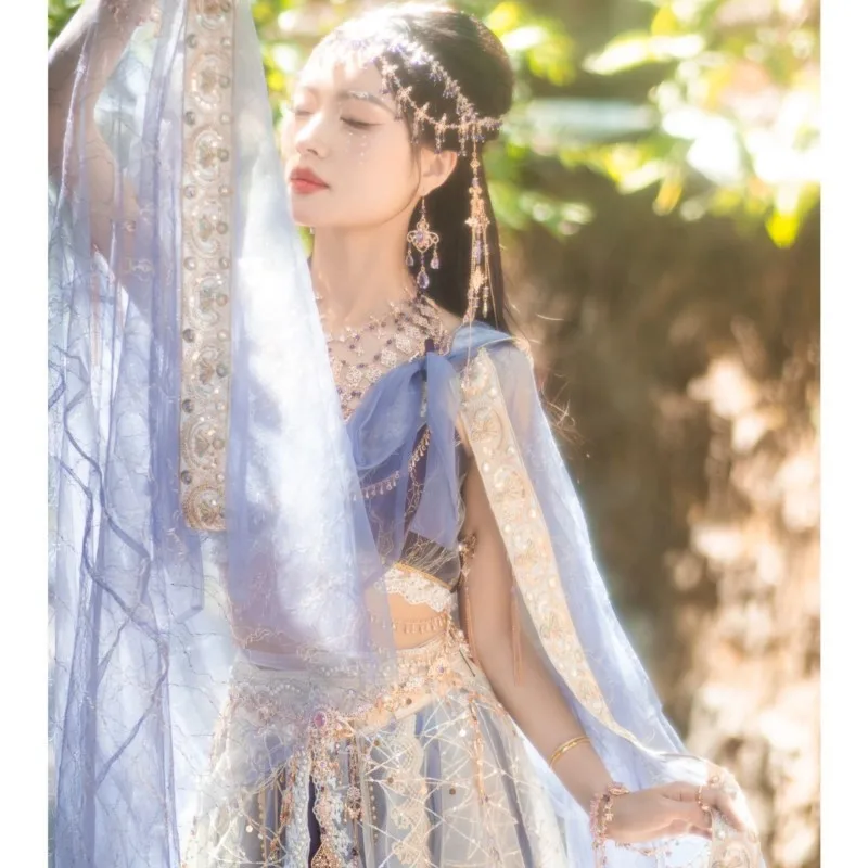 Exotic Western Style Clothing Dunhuang Kweichow Moutai Xishuangbanna Han Elements Personal Trip Shoot Fashion Photography
Exotic Western Style Clothing Dunhuang Kweichow Moutai Xishuangbanna Han Elements Personal Trip Shoot Fashion Photography