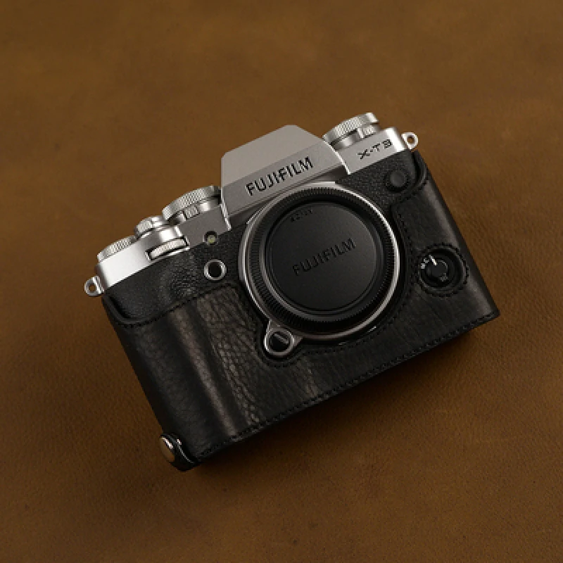 Чехол из натуральной кожи с открытой батареей для SONY XT3
Чехол из натуральной кожи с открытой батареей для SONY XT3