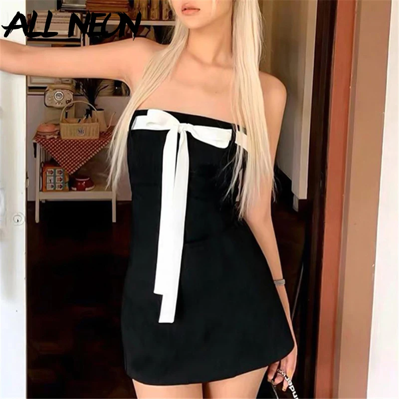 ALLNeon Y2K Aesthetic Bandage Bow Sleeveless Mini Dress Kawaii Party Outfits Sexy Backless Strapless Dress Hotsweet Holiday Slim
ALLNeon Y2K Aesthetic Bandage Bow Sleeveless Mini Dress Kawaii Party Outfits Sexy Backless Strapless Dress Hotsweet Holiday Slim