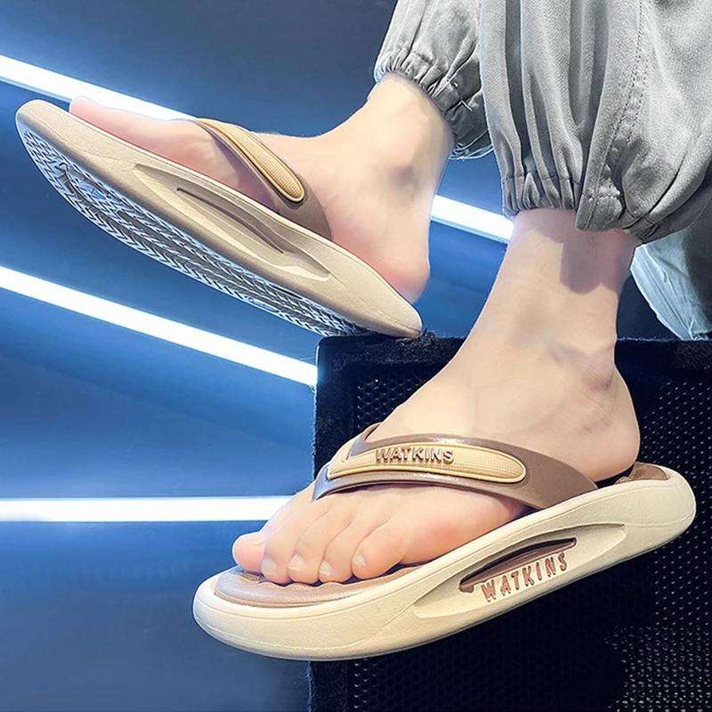 2023 New Men's Flip Flops Fashion Platform Slippers Wear Summer Man Slippers Sandals Non Slip Casual Sports Beach Flip-flops
2023 New Men's Flip Flops Fashion Platform Slippers Wear Summer Man Slippers Sandals Non Slip Casual Sports Beach Flip-flops
