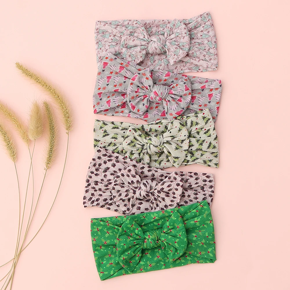 Christmas Baby Nylon Headbands Girl Bows Turban Printing Elastic Hairbands for Children Hair Accessories Soft Headwrap Kid Gift
Christmas Baby Nylon Headbands Girl Bows Turban Printing Elastic Hairbands for Children Hair Accessories Soft Headwrap Kid Gift