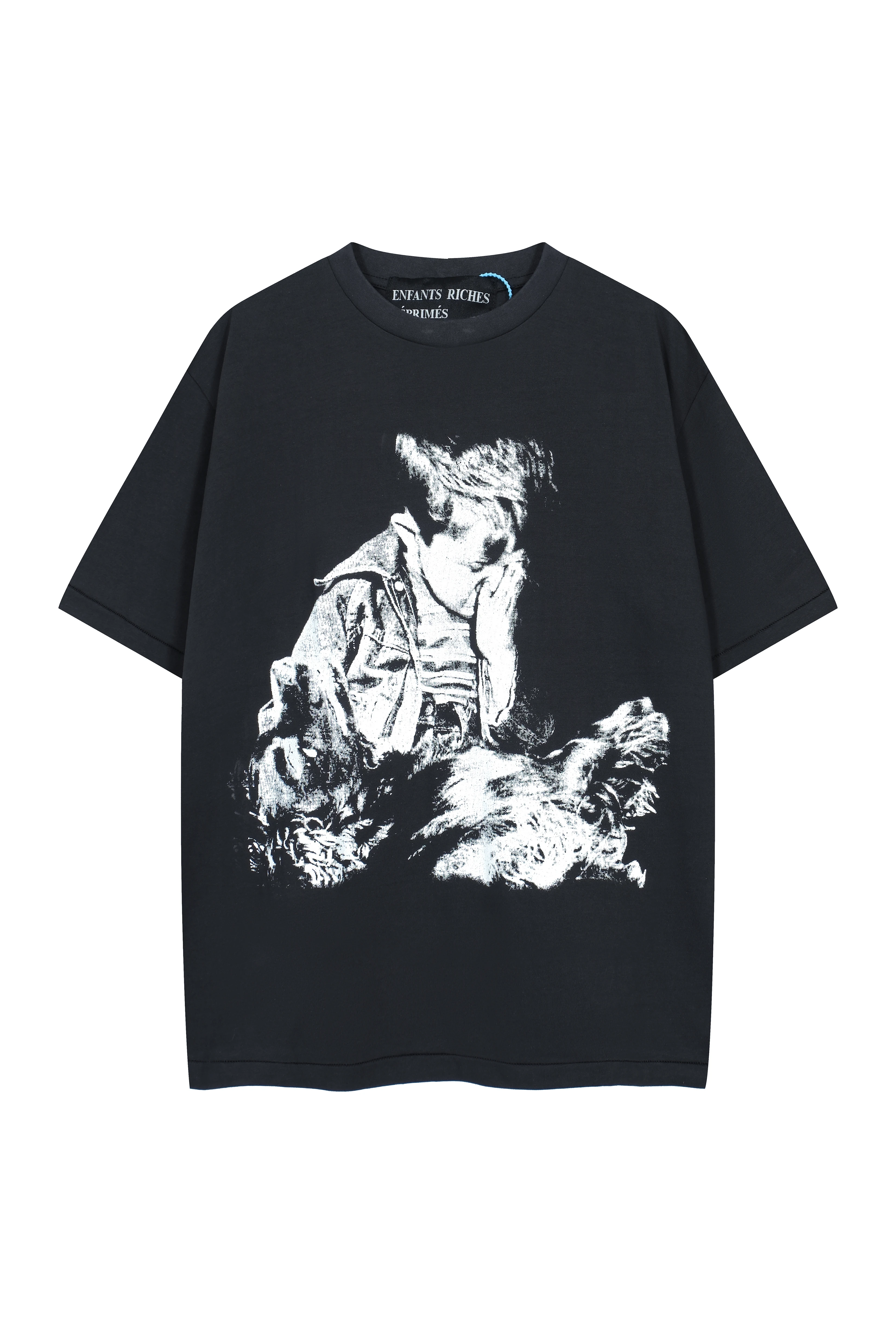 High Quality Fashion Brand Short Sleeved 2024SS New Face Covering Boys Japanese Printed T-shirt Casual Loose Large Unisex Top
High Quality Fashion Brand Short Sleeved 2024SS New Face Covering Boys Japanese Printed T-shirt Casual Loose Large Unisex Top