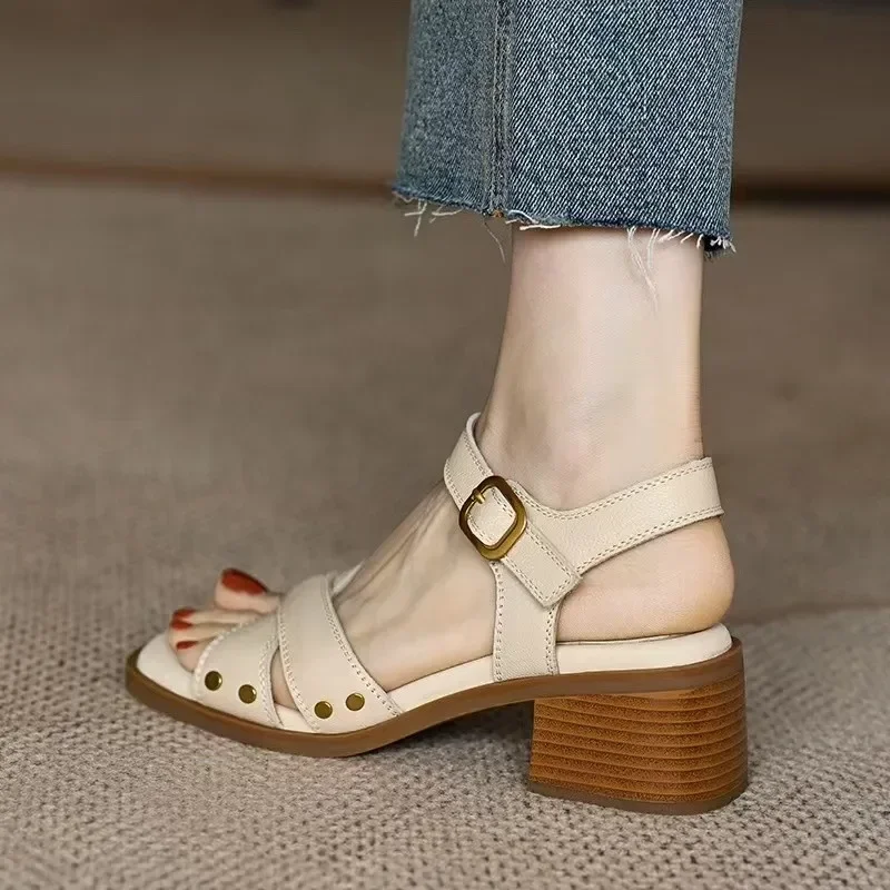 

Thick with Thick Soled Rivet Open Toe Cross with A Line Buckle Fashion All Comfortable Non-slip Wear-resistant Sandals Women