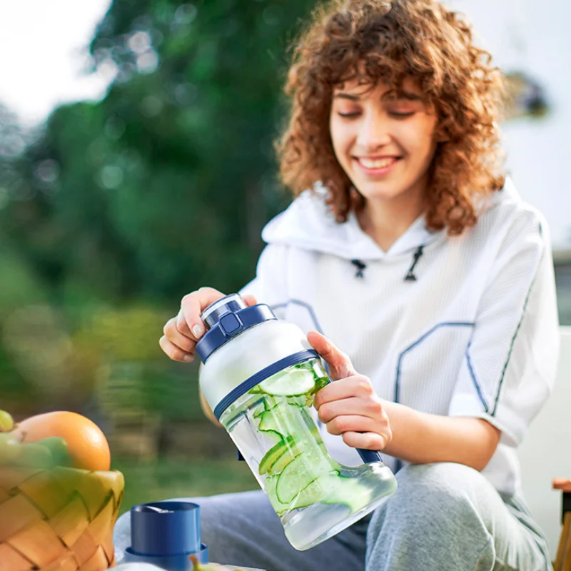 1000ML Portable Blender Bottle USB Rechargeable Mixer Machine Fresh Juice Blender Smoothies Electric Juicer Large Water Bottle
1000ML Portable Blender Bottle USB Rechargeable Mixer Machine Fresh Juice Blender Smoothies Electric Juicer Large Water Bottle