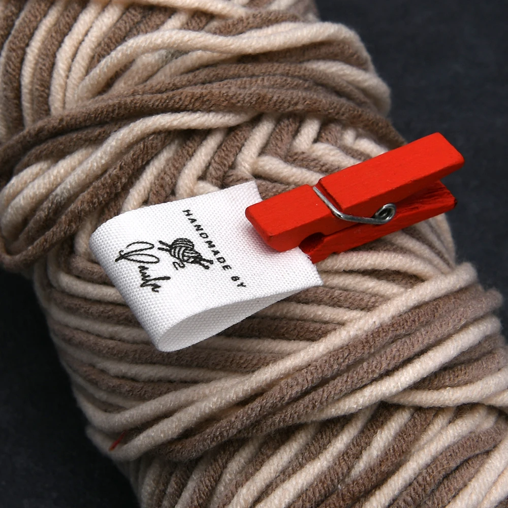 20X60mm Plain Cloth,Custom Sewing label, fold, Custom Clothing Labels Fabric Name Tags, Logo or Text, Cotton Ribbon
20X60mm Plain Cloth,Custom Sewing label, fold, Custom Clothing Labels Fabric Name Tags, Logo or Text, Cotton Ribbon