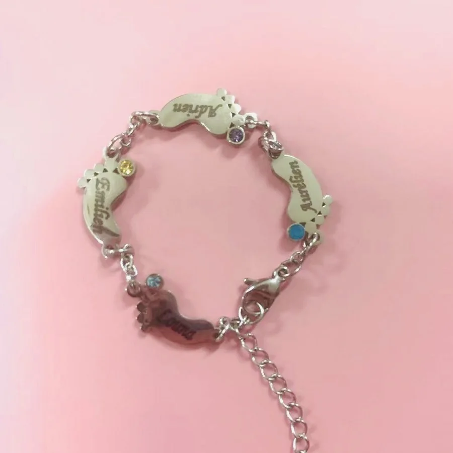 Fashion Customized Name Bracelet With Birthstone Engraved Name Feet Bangle Family Custom Feet Name Chain Women Birthday's Gifts
Fashion Customized Name Bracelet With Birthstone Engraved Name Feet Bangle Family Custom Feet Name Chain Women Birthday's Gifts