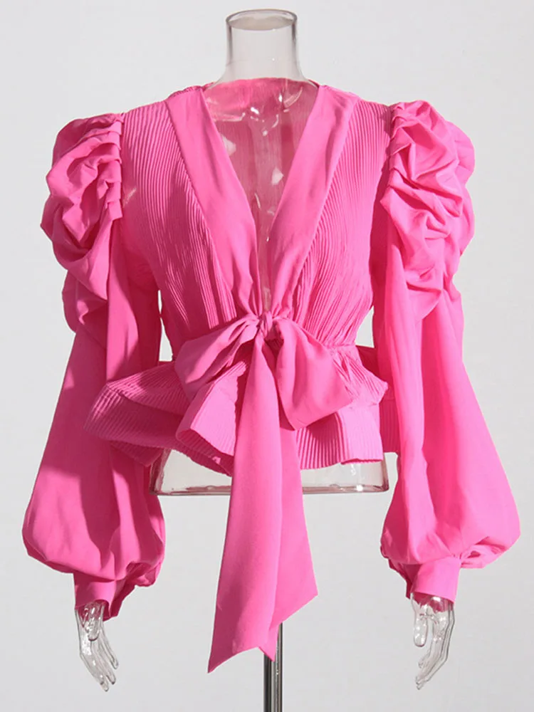HIGH STREET New Fashion 2024 Designer Blouse Top Women's Deep V-Neck Bubble Sleeve Lace Up Pleated Chiffon Long Sleeved Shirt
HIGH STREET New Fashion 2024 Designer Blouse Top Women's Deep V-Neck Bubble Sleeve Lace Up Pleated Chiffon Long Sleeved Shirt