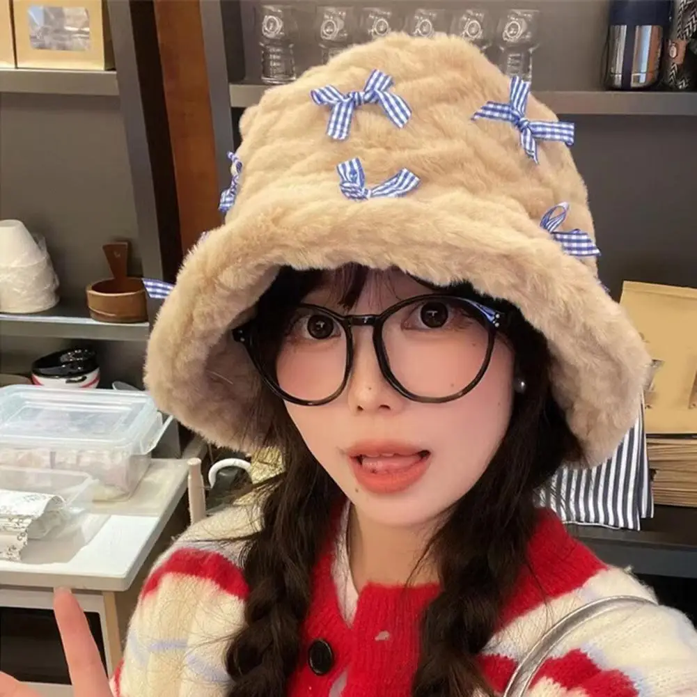 Outdoor Sun Hat Unisex Furry Bucket Hat with Star Pattern Bowknot Decor Warm Plush Streetwear Basin Hat for Autumn Winter Plush
Outdoor Sun Hat Unisex Furry Bucket Hat with Star Pattern Bowknot Decor Warm Plush Streetwear Basin Hat for Autumn Winter Plush