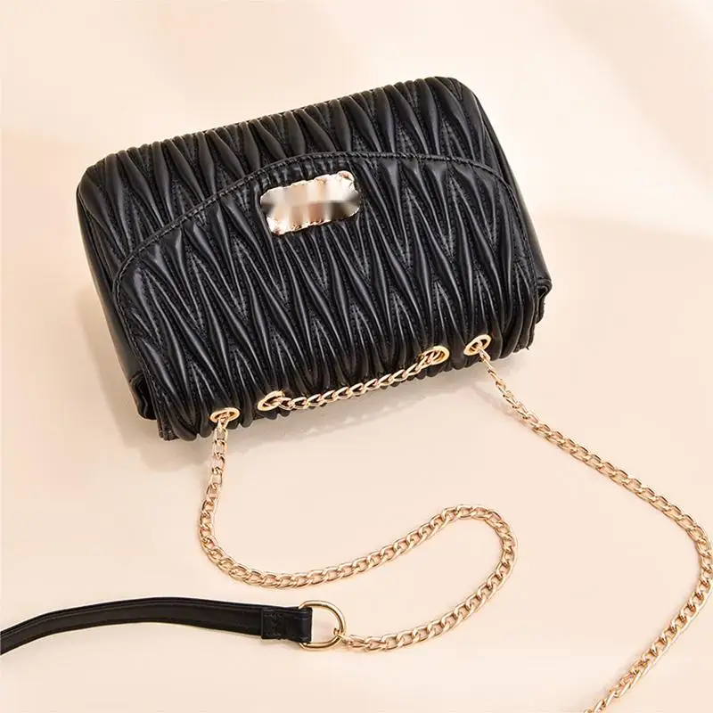 Soft Advanced Quality Fold Chain Bag Women's Winter Fashion Crossbody Bag Simple Shoulder Small Bag
Soft Advanced Quality Fold Chain Bag Women's Winter Fashion Crossbody Bag Simple Shoulder Small Bag