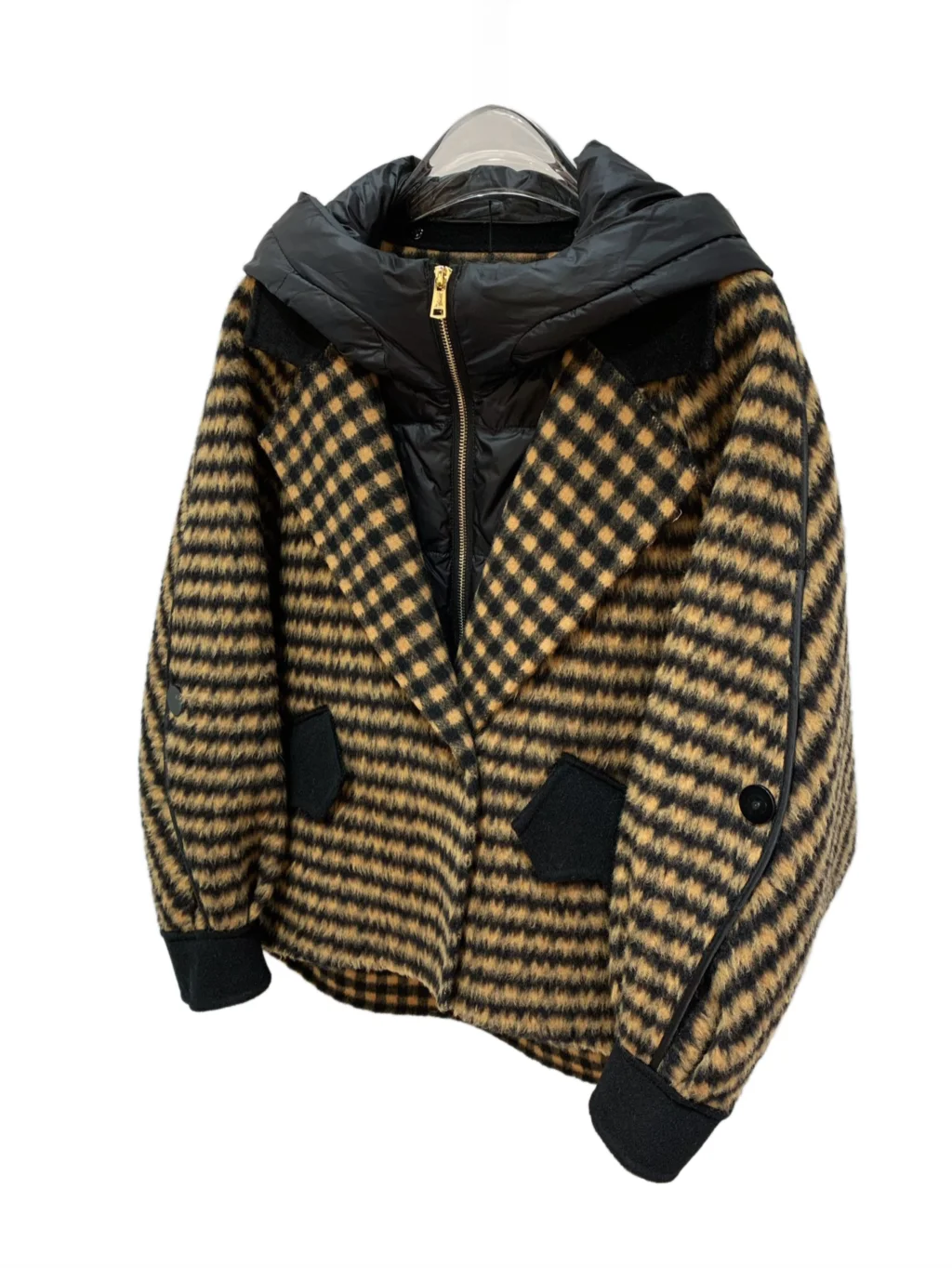 Down jacket stand collar hooded short loose version type color contrast zipper design warm and comfortable 2023 autumn winter
Down jacket stand collar hooded short loose version type color contrast zipper design warm and comfortable 2023 autumn winter