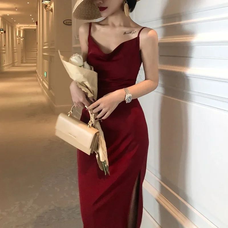 Women's Dress French Retro Sexy Red Satin Elegant Fashion Spring and Autumn Black Long Slim Body Pure Color Party Dresses
Women's Dress French Retro Sexy Red Satin Elegant Fashion Spring and Autumn Black Long Slim Body Pure Color Party Dresses