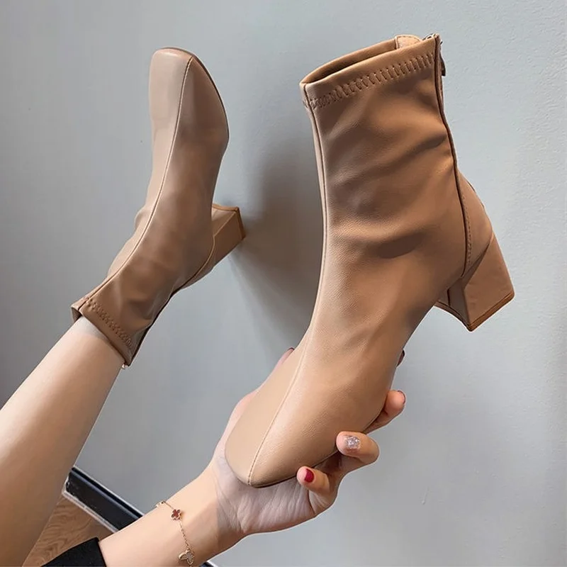 Female British Style 2022 New Spring and Autumn Single Boots Square Toe Thick Heels High Heels Short Boots Shoes for Women
Female British Style 2022 New Spring and Autumn Single Boots Square Toe Thick Heels High Heels Short Boots Shoes for Women
