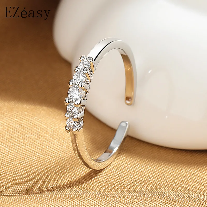 

Fashionable and Simple Women's Tail Niche Design Ring with Thin Rows of Diamonds for Women