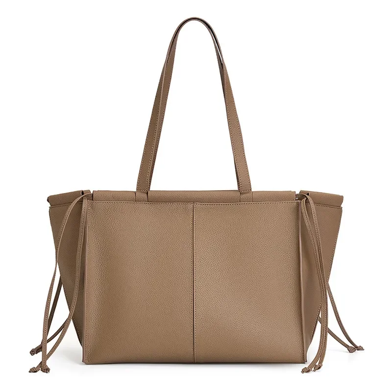 Large Capacity Women Bags Retro Solid Tote Bolsas Feminina Business Travel Bolsos Mujer Genuine Leather Handbags Office Bag
Large Capacity Women Bags Retro Solid Tote Bolsas Feminina Business Travel Bolsos Mujer Genuine Leather Handbags Office Bag