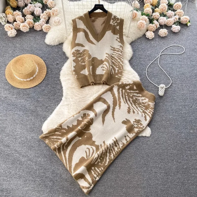 Autumn Design Jacquard Knitted Skirt Sets Women's Fashion Stacked Vest Top with Bodycon Skirt Suit Elegant Lady Two-Piece Suit
Autumn Design Jacquard Knitted Skirt Sets Women's Fashion Stacked Vest Top with Bodycon Skirt Suit Elegant Lady Two-Piece Suit