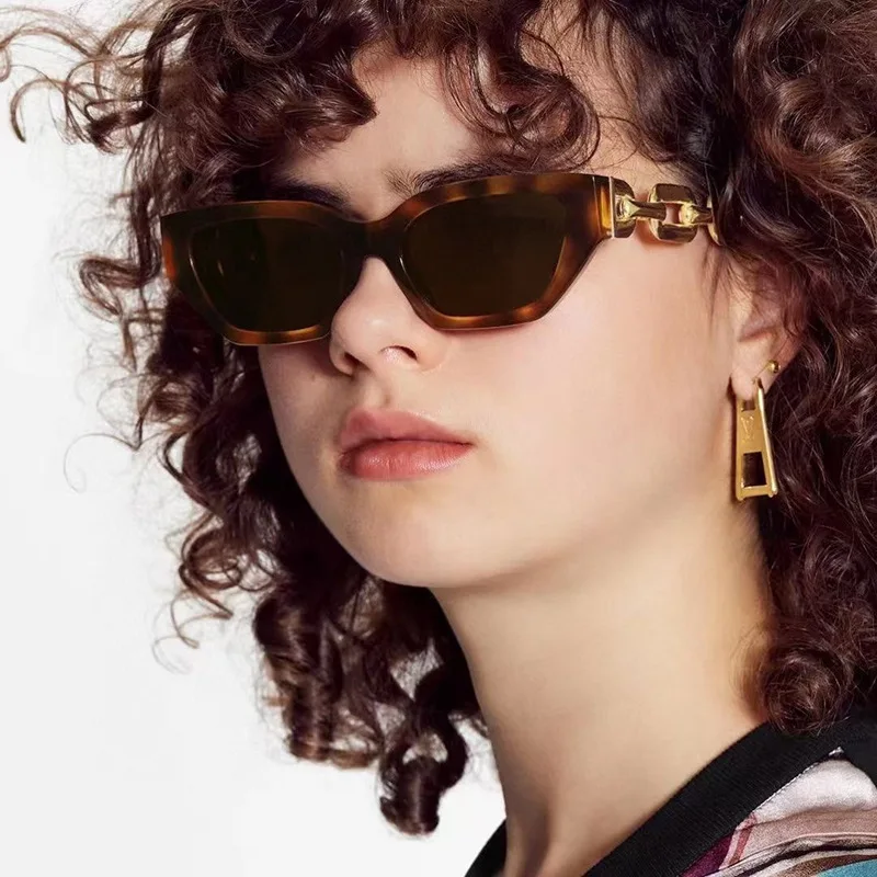 2021 Cat Eye Sunglasses Women Irregular Alloy Chain Leg Sun Glasses Brand Rectangle Eyewear Female Small Elegant Shades UV400
2021 Cat Eye Sunglasses Women Irregular Alloy Chain Leg Sun Glasses Brand Rectangle Eyewear Female Small Elegant Shades UV400
