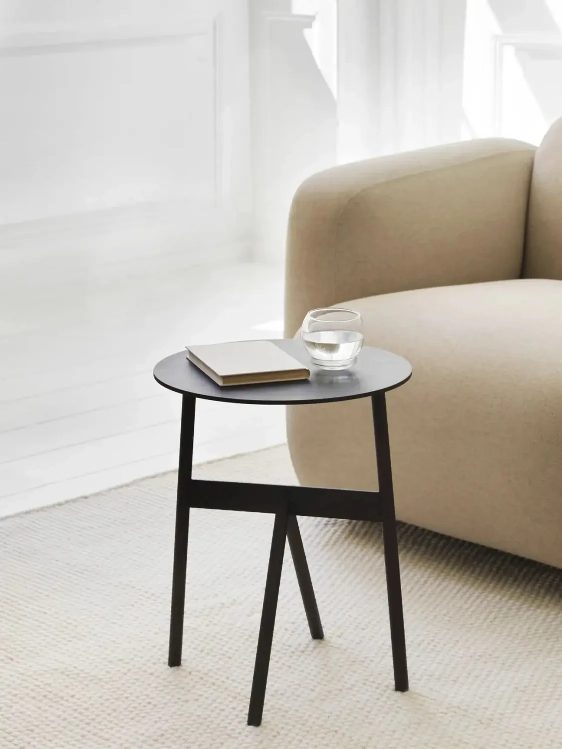 CX019AS Minimalist Living Room Coffee Table Iron Sofa Side Table Bedroom Bedside Small Table Balcony Round Tables Tea Tables
CX019AS Minimalist Living Room Coffee Table Iron Sofa Side Table Bedroom Bedside Small Table Balcony Round Tables Tea Tables