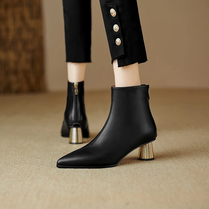 2023 Autumn winter women ankle boots natural leather 22-24.5cm cowhide/sheep suede+pigskin full leather modern Boots back zip
2023 Autumn winter women ankle boots natural leather 22-24.5cm cowhide/sheep suede+pigskin full leather modern Boots back zip