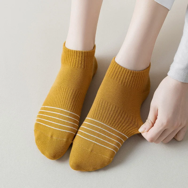 Women Socks Cotton Fashion Summer Solid Color Short Women Soft Cotton Ankle Sock Women Casual Breathable Striped Socks Female
Women Socks Cotton Fashion Summer Solid Color Short Women Soft Cotton Ankle Sock Women Casual Breathable Striped Socks Female