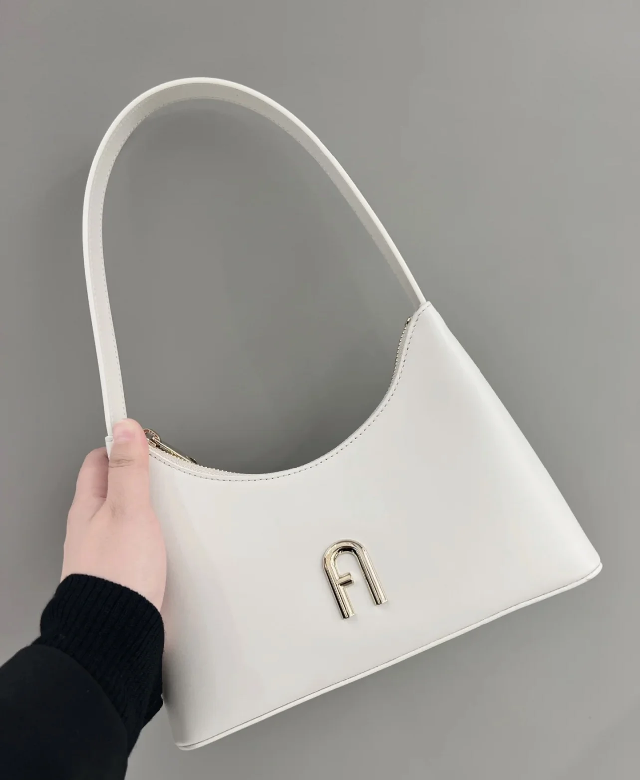 Luxury FLA Shoulder Handbag for Ladies Designer Genuine Leather Underarm Bag
Luxury FLA Shoulder Handbag for Ladies Designer Genuine Leather Underarm Bag