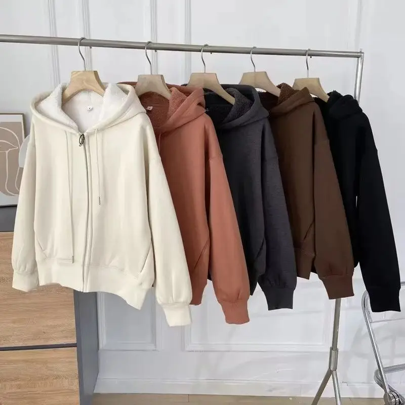 Women Fleece Lined Sweatshirts Zipper Down Sherpa Lined Coat Hooded Jackets Solid Color Loose Hoodie with Shearling Lining
Women Fleece Lined Sweatshirts Zipper Down Sherpa Lined Coat Hooded Jackets Solid Color Loose Hoodie with Shearling Lining