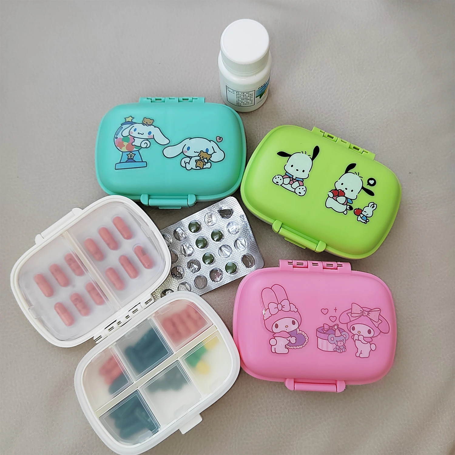 Sanrios Mymelody Cinnamoroll Kuromi Kawaii Anime 8 grids travel pill box with Seal ring Moisture Proof Pill Organizer girl Gift
Sanrios Mymelody Cinnamoroll Kuromi Kawaii Anime 8 grids travel pill box with Seal ring Moisture Proof Pill Organizer girl Gift