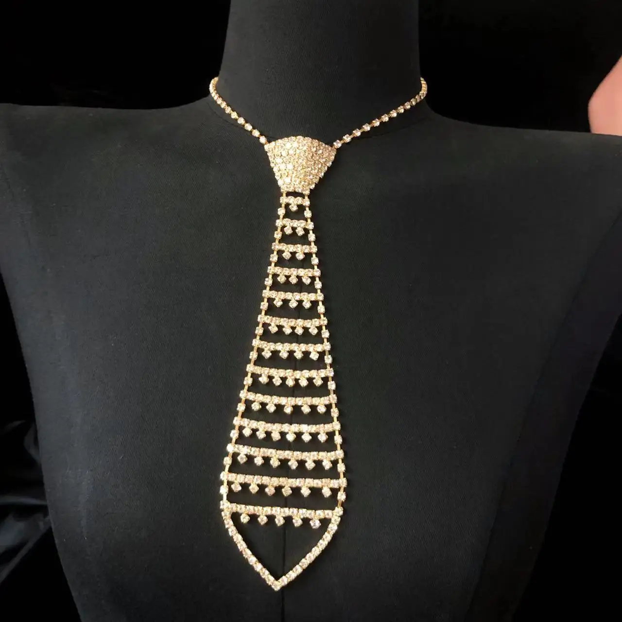 

Fashionable and elegant crystal long necktie necklace shiny rhinestone necklace bead chain ladies wedding ball jewelry accessori